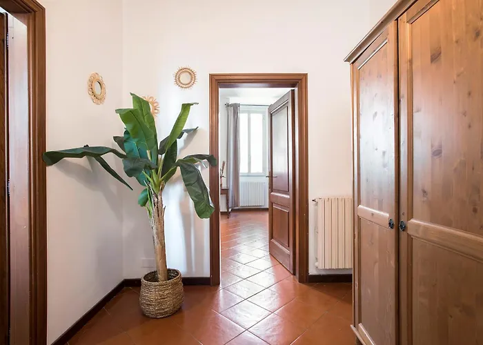 Trevi Fountain House Deluxe Apartment