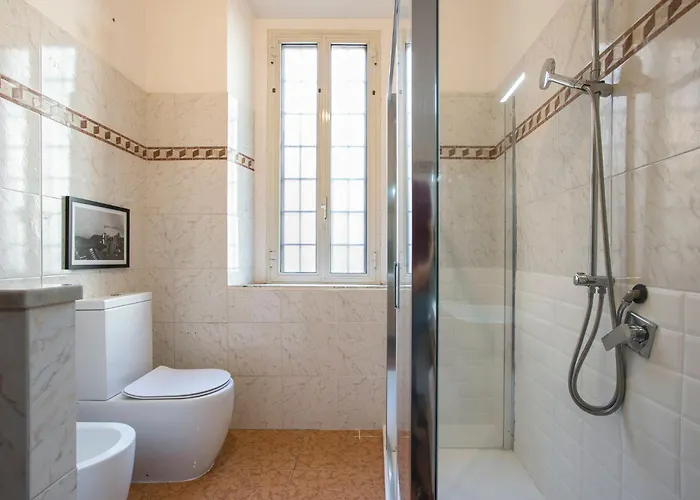 Trevi Fountain House Deluxe Rom