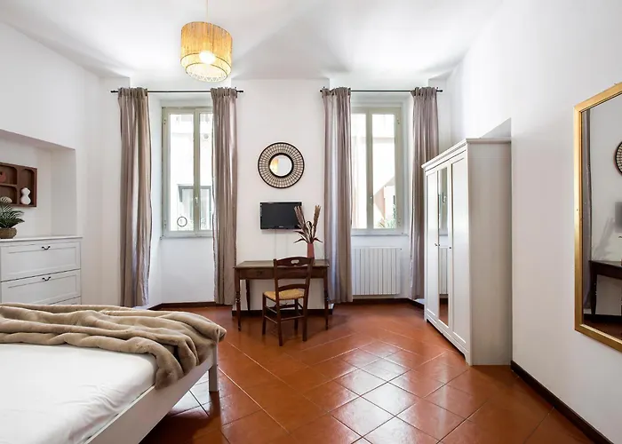 Trevi Fountain House Deluxe Rom