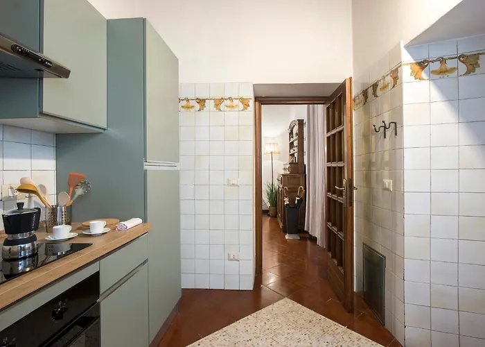Trevi Fountain House Deluxe Apartment