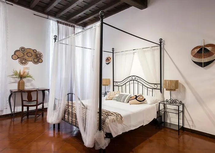 Trevi Fountain House Deluxe Apartment